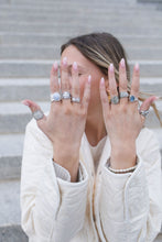 Load image into Gallery viewer, sky (blue lace agate)
