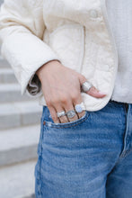 Load image into Gallery viewer, sky (blue lace agate)

