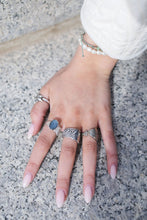 Load image into Gallery viewer, dewdrop (labradorite)
