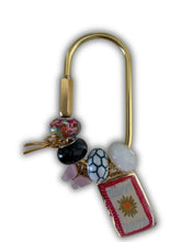 Load image into Gallery viewer, bag charm happy days
